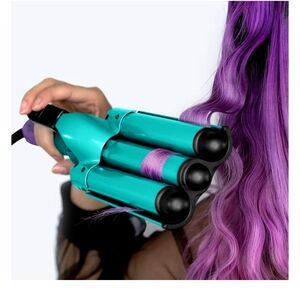 BedHead Teal and Black Triple Barrel Waver